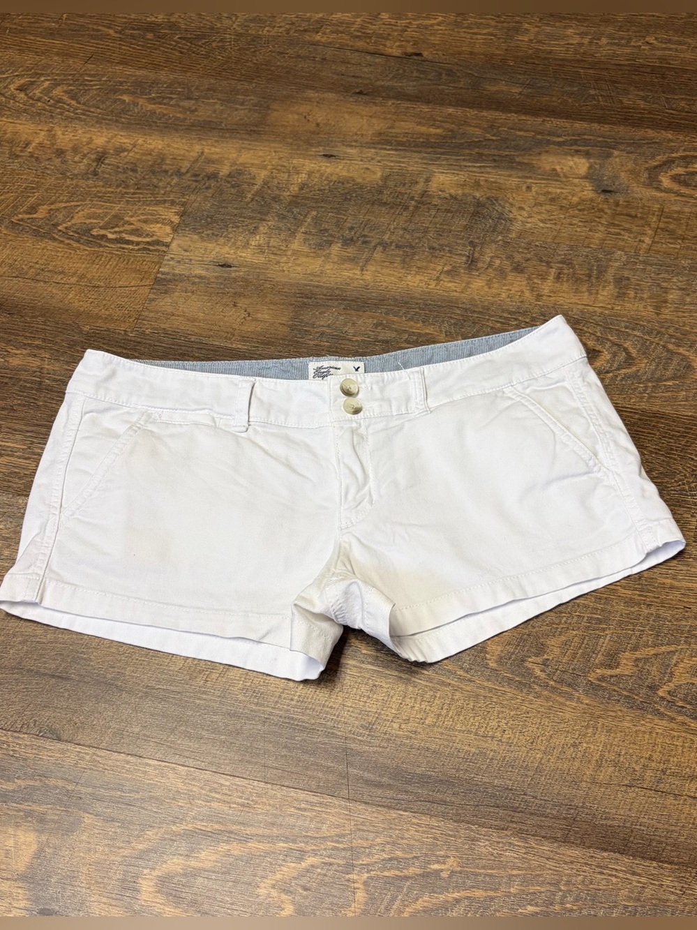 American Eagle Low Rise White Mini Shorts Womens 8 Stretch Y2K Booty Micro